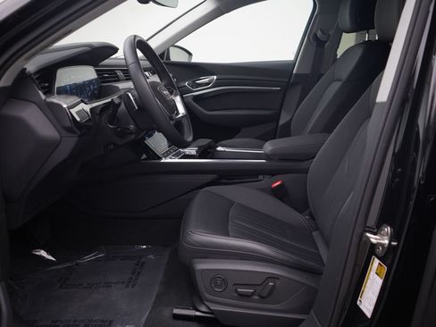 Certified 2024 Audi Q8 e-tron Premium AWD/4WD image 6