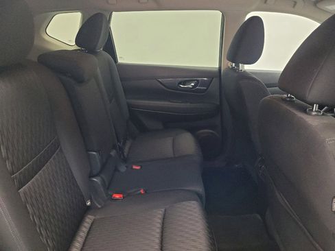 Used 2018 Nissan Rogue SV image 19