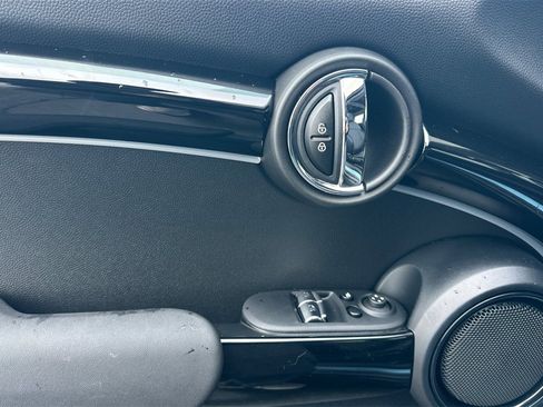 Used 2023 MINI Cooper S w/ Signature Upholstery Package image 11