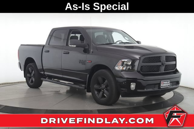 Used 2019 RAM 1500 Classic SLT w/ Black Appearance Group AWD/4WD image 1