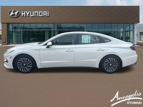 Used 2022 Hyundai Sonata SEL FWD image 2