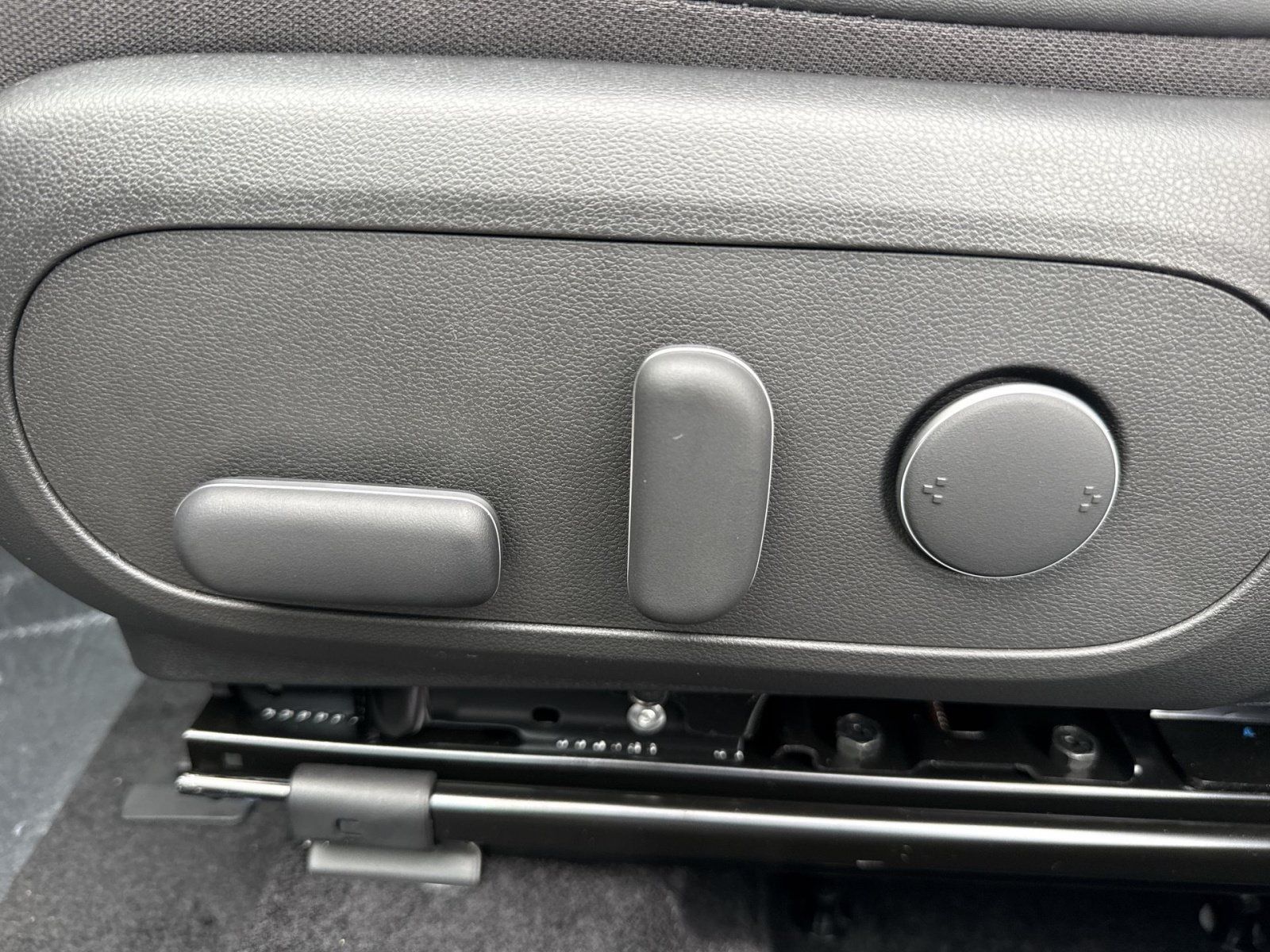 New 2027 Hyundai Kona Limited AWD/4WD image 14