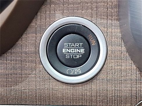 Used 2022 RAM 2500 Limited image 19