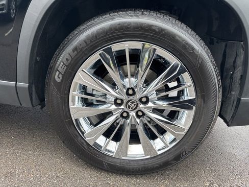 Used 2026 Toyota Grand Highlander AWD image 29