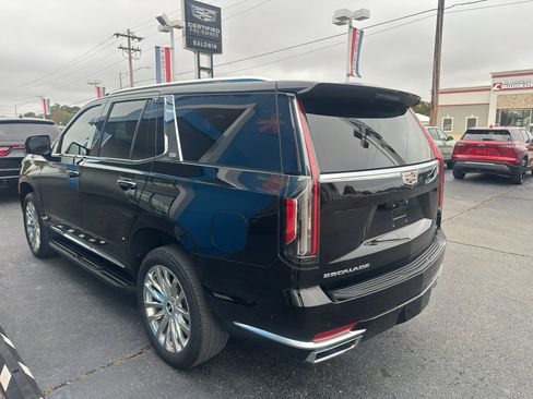 Used 2021 Cadillac Escalade Premium Luxury image 4