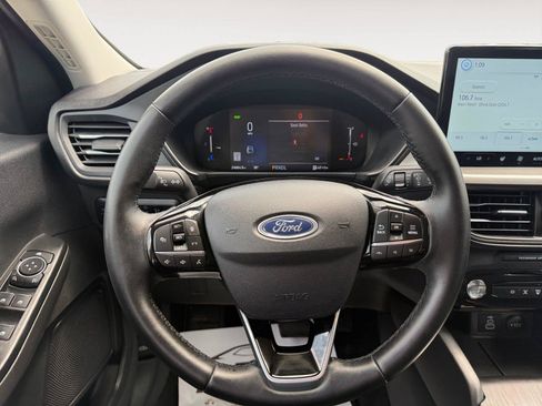 Used 2025 Ford Escape SE FWD image 16