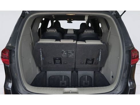 Used 2020 Kia Sedona EX FWD image 25