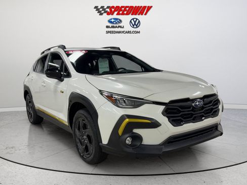 Used 2024 Subaru Crosstrek 2.5i Sport AWD/4WD image 2