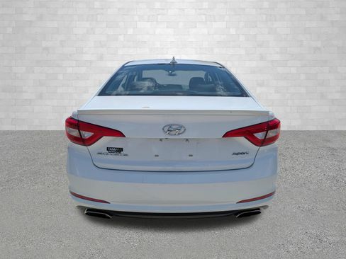 Used 2015 Hyundai Sonata Sport w/ Option Group 03 FWD image 3