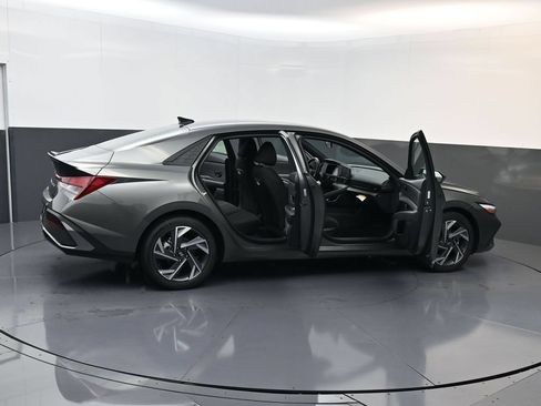Certified 2025 Hyundai Elantra Sport w/ Cargo Package FWD image 29