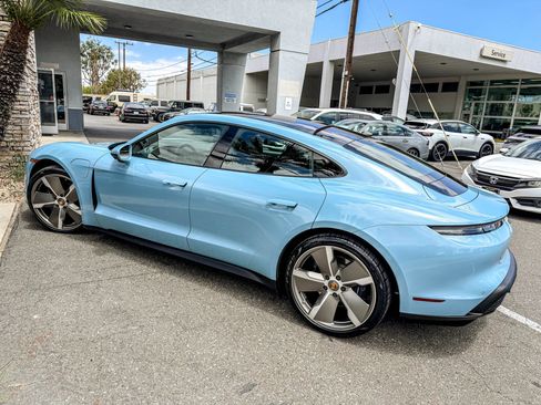 Used 2021 Porsche Taycan RWD image 4