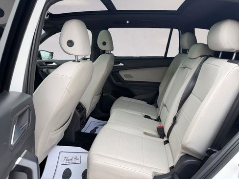 Used 2021 Volkswagen Tiguan SE image 13