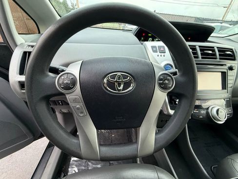 Used 2013 Toyota Prius V Three image 19