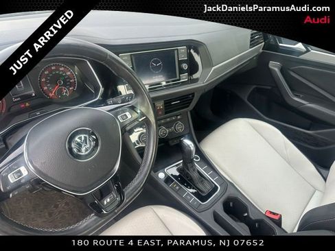 Used 2020 Volkswagen Jetta R-Line w/ R-Line Cold Weather Package image 15