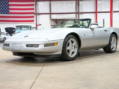 Used 1996 Chevrolet Corvette Convertible RWD image 1