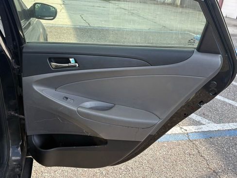 Used 2011 Hyundai Sonata GLS image 15