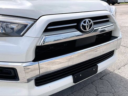 Used 2021 Toyota 4Runner Limited AWD/4WD image 34