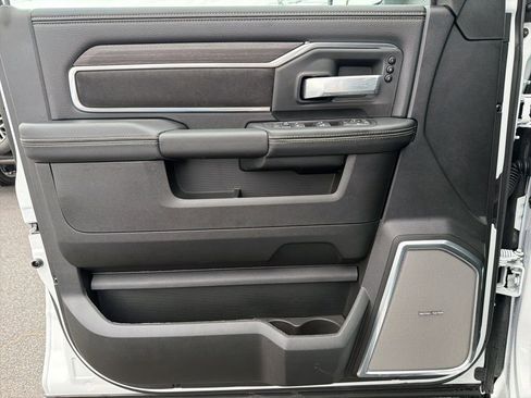 New 2026 RAM 3500 Laramie AWD/4WD image 30