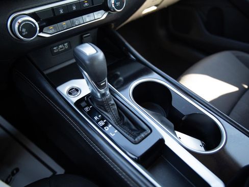 Used 2023 Nissan Altima 2.5 SV image 15