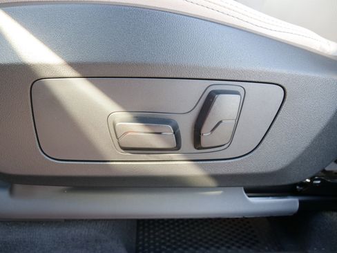 New 2025 BMW X1 xDrive28i w/ Convenience Package image 14