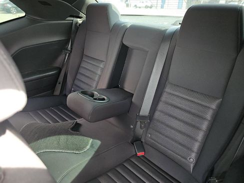 Used 2010 Dodge Challenger SE RWD image 15