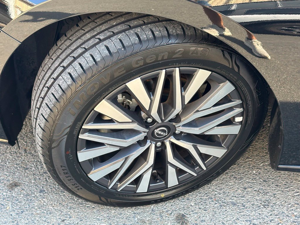 Used 2025 Nissan Altima 2.5 SV FWD image 36