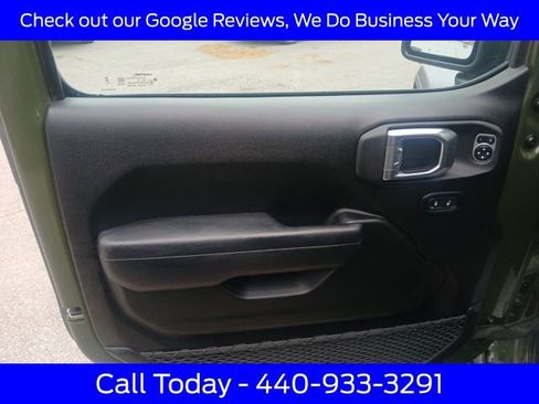 Used 2023 Jeep Wrangler Unlimited Rubicon w/ LED Lighting Group image 29