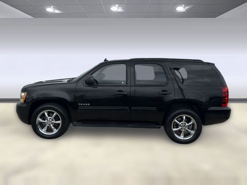 Used 2010 Chevrolet Tahoe LS RWD image 2