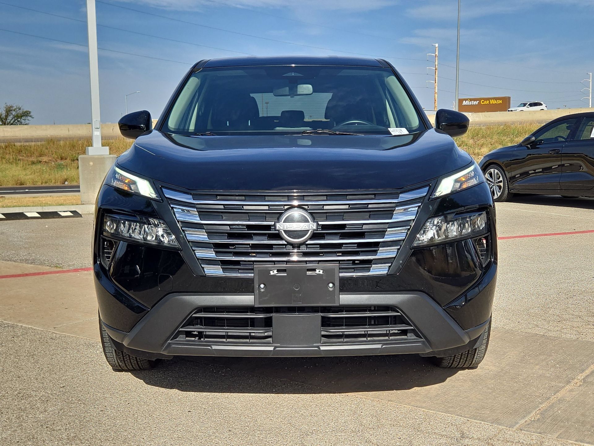 Used 2025 Nissan Rogue SV FWD image 10