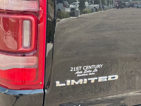 Used 2022 RAM 1500 Limited w/ Body Color Bumper Group AWD/4WD image 25