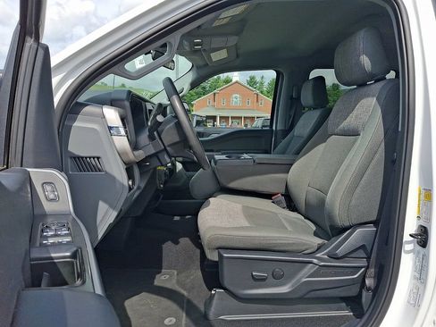 Used 2024 Ford F250 XLT AWD/4WD image 13