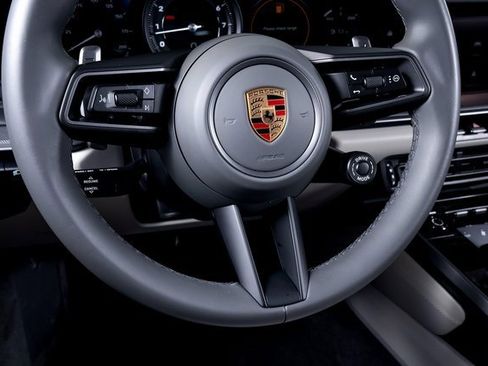 Used 2024 Porsche 911 Carrera 4S image 32