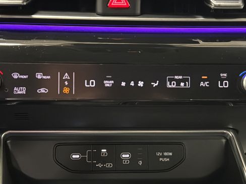 Used 2026 Kia Carnival SX Prestige FWD image 18