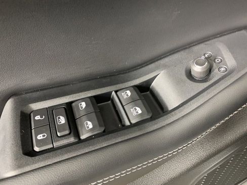 New 2025 Jeep Grand Cherokee L Altitude image 14