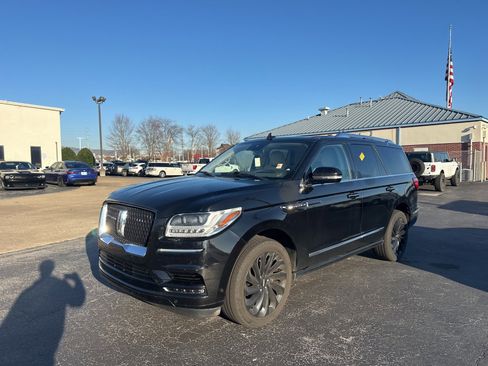 Used 2021 Lincoln Navigator Reserve image 1