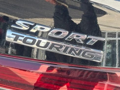 Used 2025 Honda Civic Sport Touring image 4