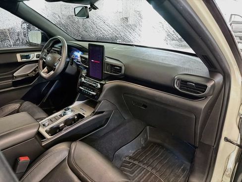 Used 2023 Ford Explorer ST w/ Technology Package AWD/4WD image 12