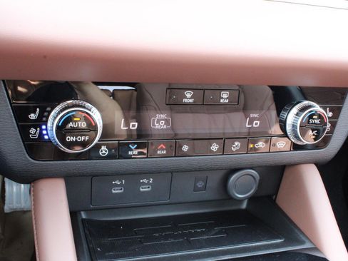 New 2025 Mitsubishi Outlander SEL image 27