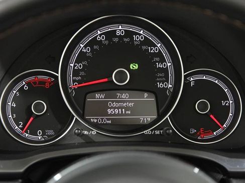 Used 2017 Volkswagen Beetle 1.8T Classic image 9