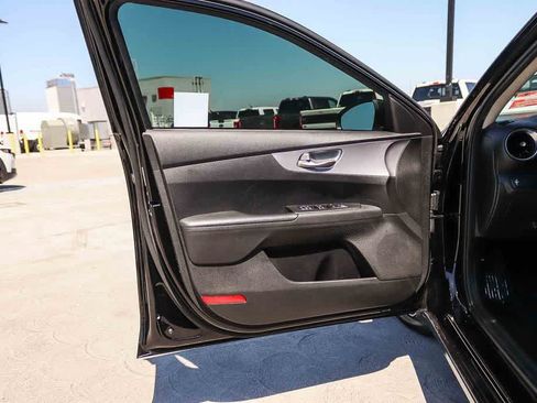 Used 2022 Kia Forte LXS FWD image 21