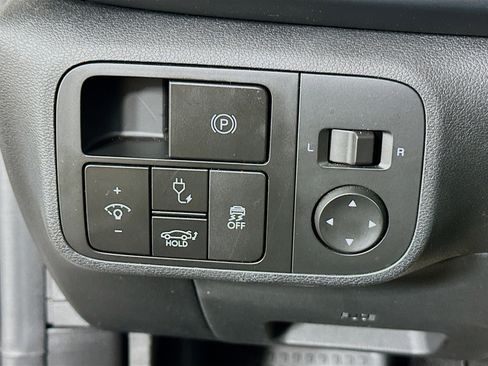Used 2024 Hyundai Ioniq 6 SE AWD/4WD image 17