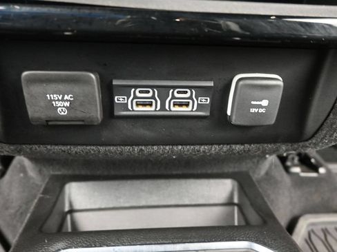 Used 2024 Jeep Wagoneer Series II AWD/4WD image 19