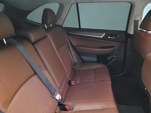 Used 2017 Subaru Outback 3.6R Touring w/ Popular Package #5A image 19