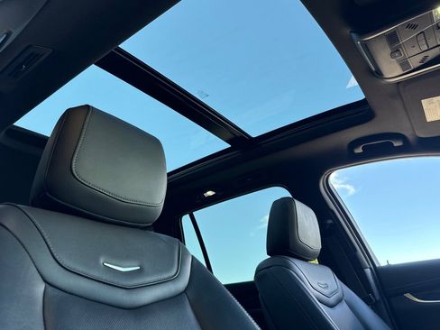 Certified 2025 Cadillac XT6 Premium Luxury image 18