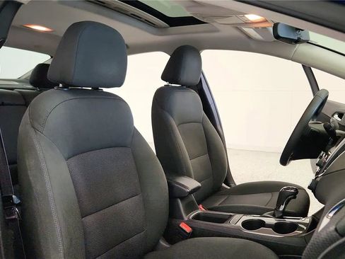 Used 2017 Chevrolet Cruze LT w/ Sun And Sound Package image 39