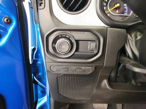 Used 2024 Jeep Wrangler Unlimited Sport AWD/4WD image 21