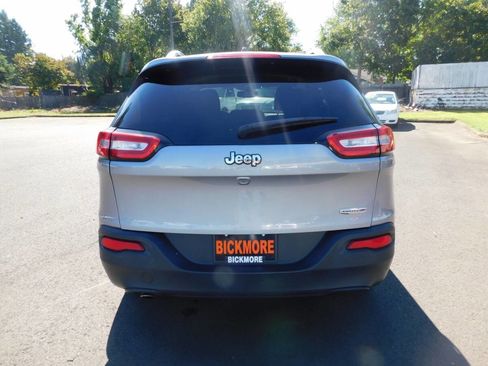 Used 2015 Jeep Cherokee Latitude image 21