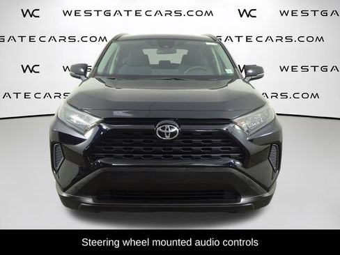 Used 2021 Toyota RAV4 LE FWD image 4
