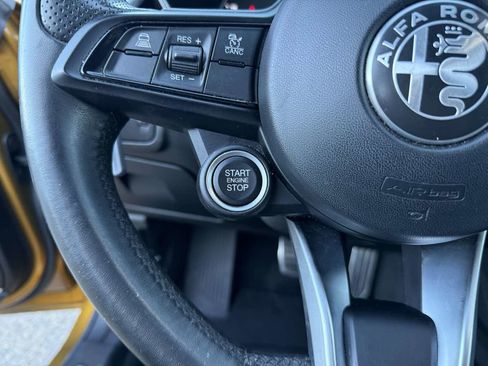 Used 2023 Alfa Romeo Giulia Veloce image 19