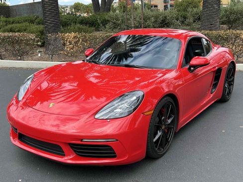 Used 2017 Porsche 718 Cayman S RWD image 11